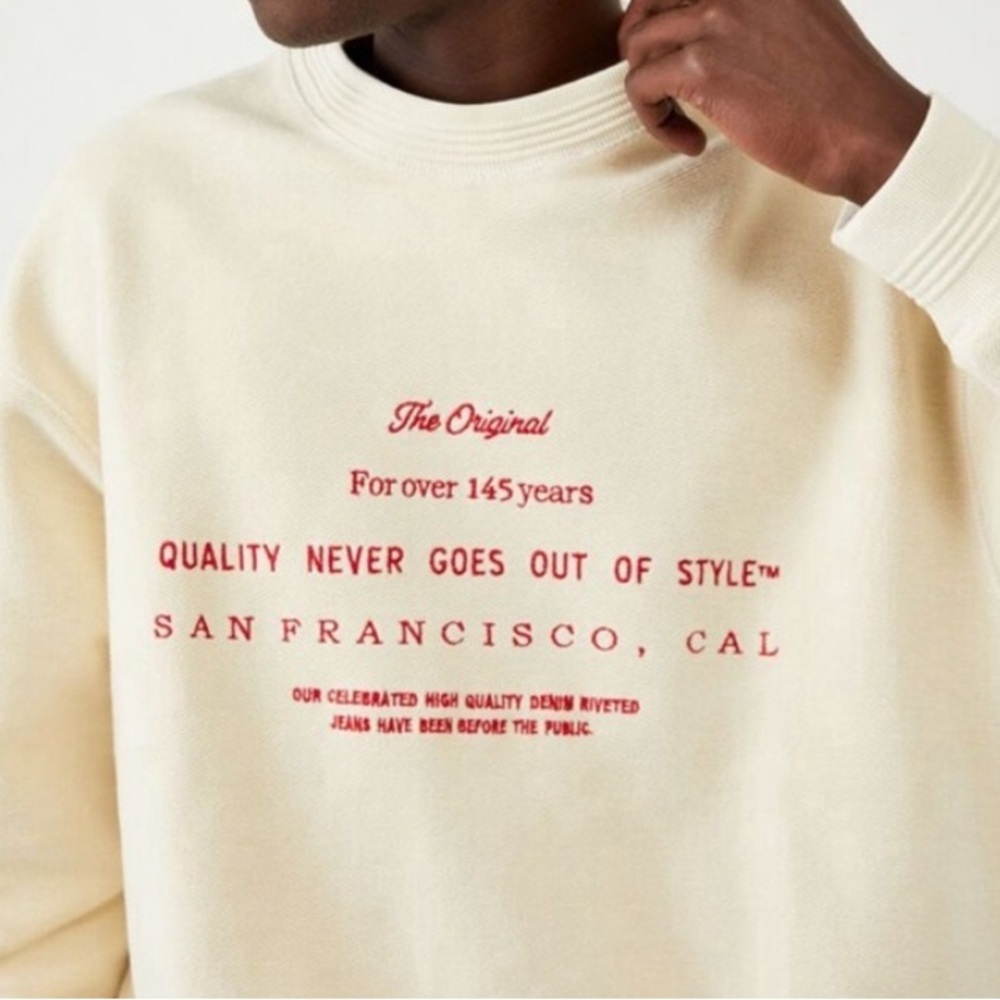 Levi Strauss & Co Vintage Cream|Red Crewneck Sz Medium - Picture 2 of 4